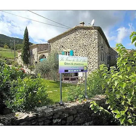 Ferme Du Pic D'allier לינה וארוחת בוקר 3*